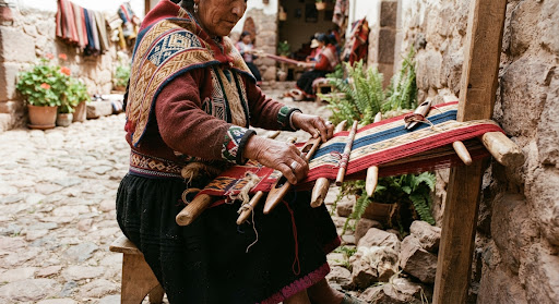 Master Weaver & Artisan Encounters